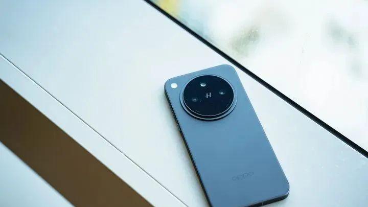OPPO Find X8打骨折，线下机遭降维打击