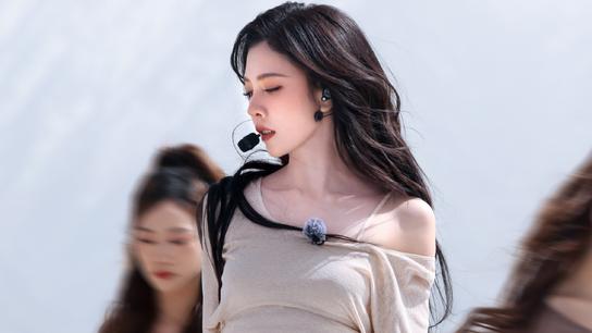 宋妍霏彻底沦为“背景板”，待遇比吴宣仪差远了！