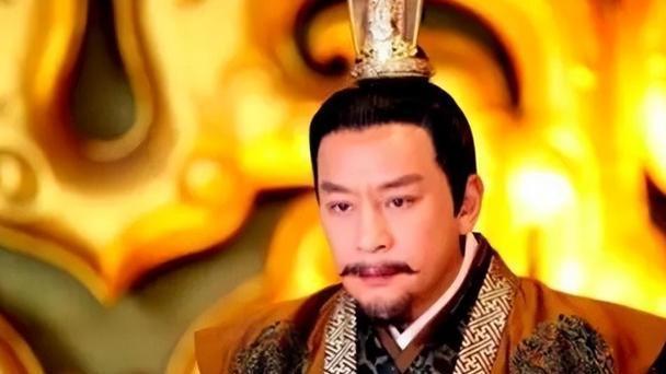 皇帝准备干掉将军，将军知道后对心腹说：皇帝让我把你们都处决了