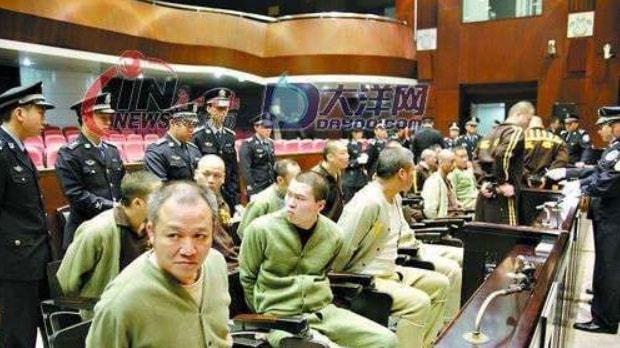 广州黑帮匪首伍志坚：用企业管理方式去贩毒，庭审仍眼露凶光