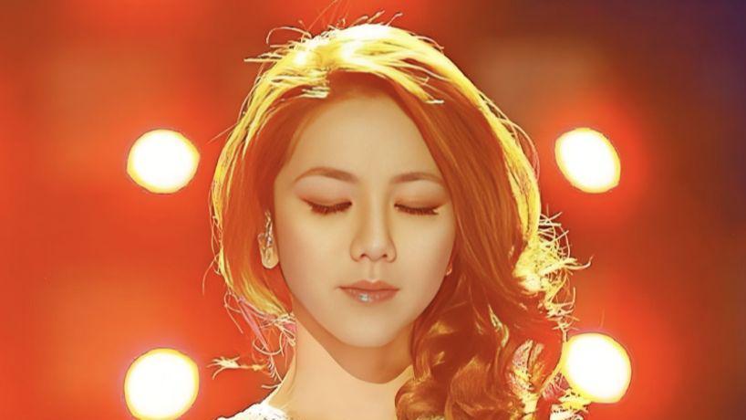 同样是二十几岁参加《歌手》怎么邓紫棋的口碑比单依纯好这么多？