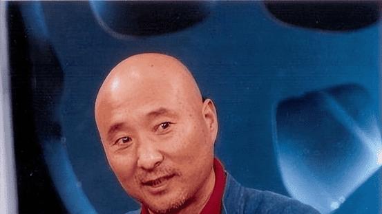 退出春晚25年，陈佩斯和朱时茂的现况已经大不相同，看完莫名心酸