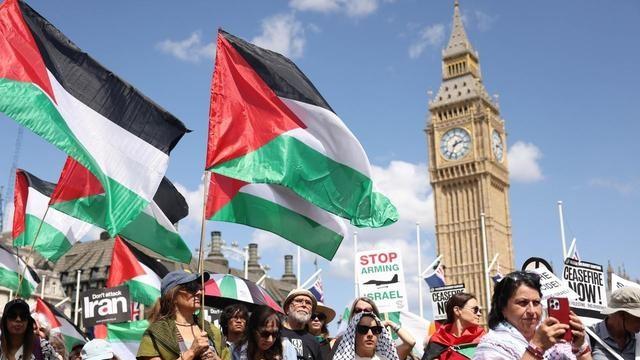 伊朗还要怂吗？为何不敢封锁霍尔木兹海峡，只因还对美以存有幻想