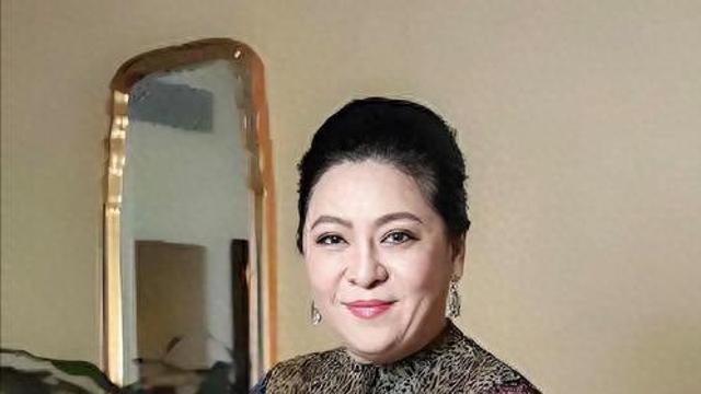 陈岚：向华强穷追36场巡演，19岁获赠百万支票，若非病痛会更惊艳