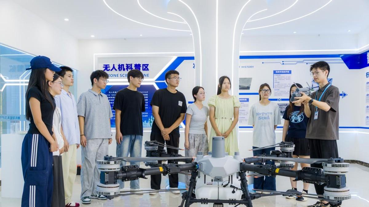 重庆数字产业职业技术学院：用代码搭建未来