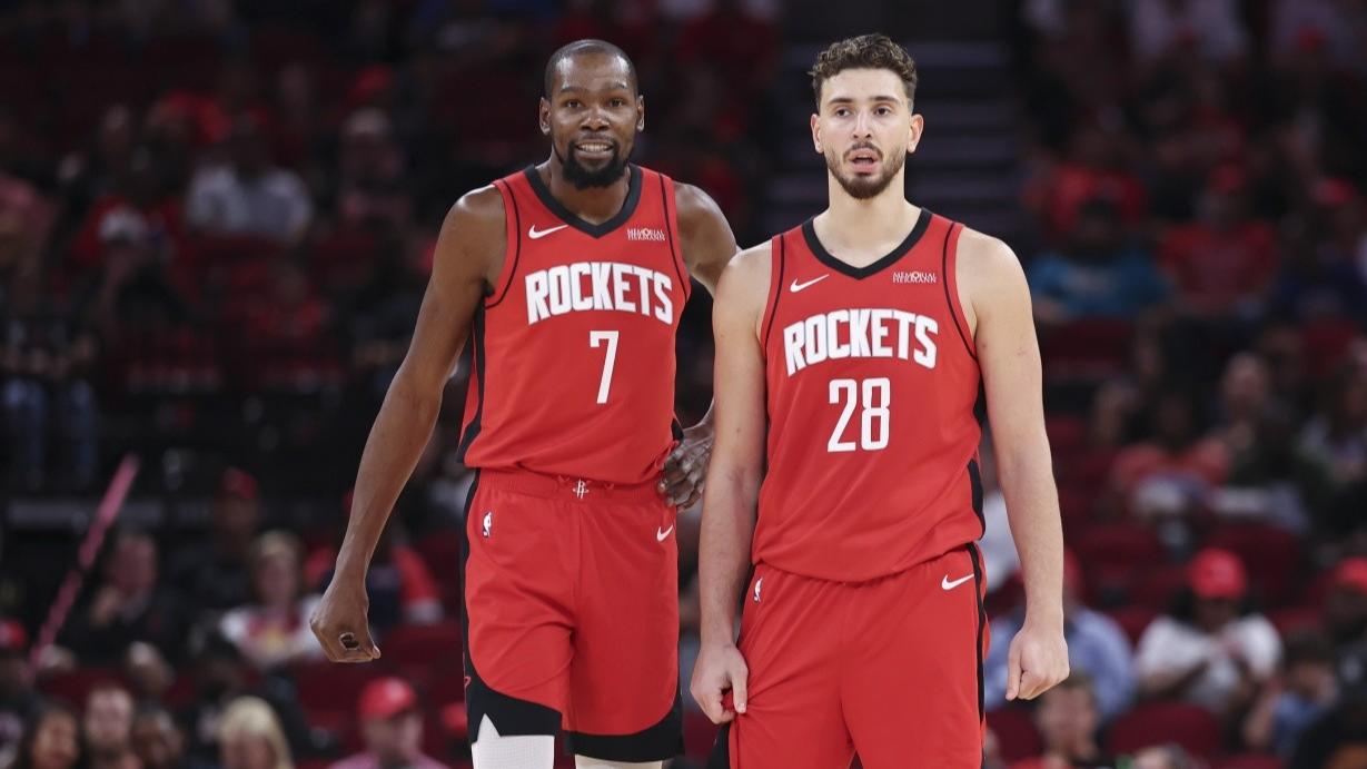 上赛季的角色球员，本赛季的核心，狄龙的转型成功与乌度卡有何关系