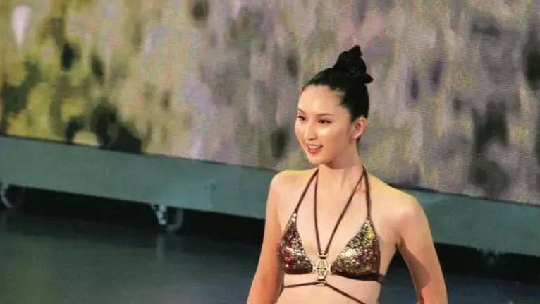 港姐秘恋7年结婚，大家都在猜她老公是谁。