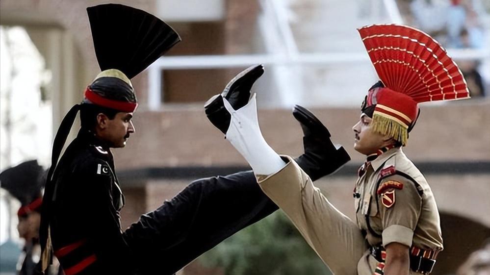 巴基斯坦将头功归于中国，法国无奈公布真相，印度两度承认失败