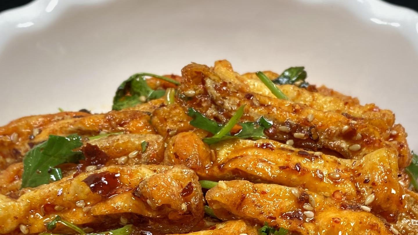 救命！这碗香菜拌豆腐端上桌，全家抢着炫空碗