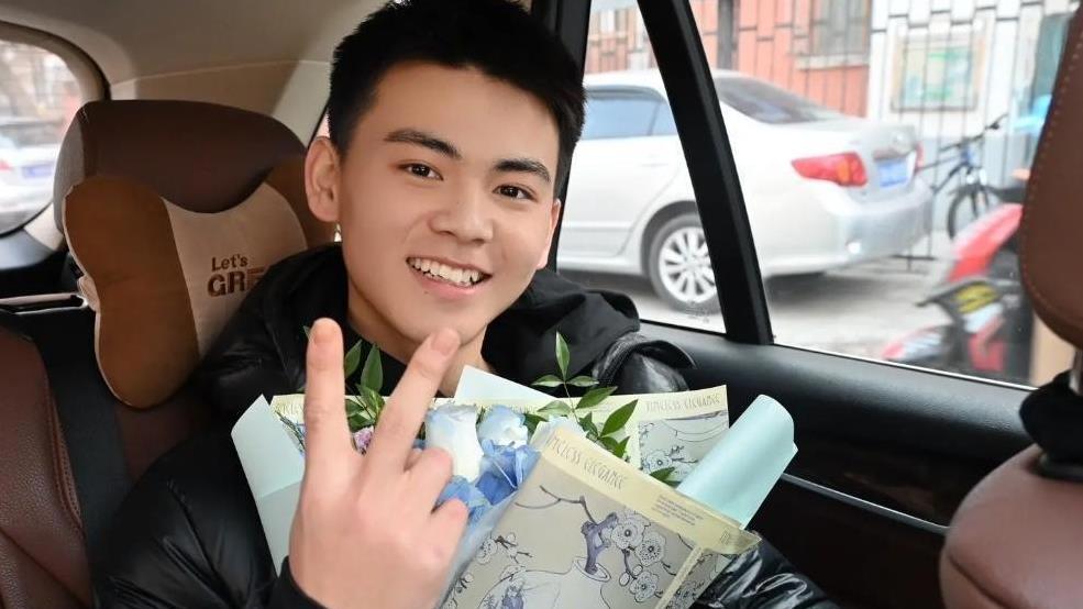 北电中戏艺考标准明星素颜出战，去掉团队包装，普遍普通男生女生