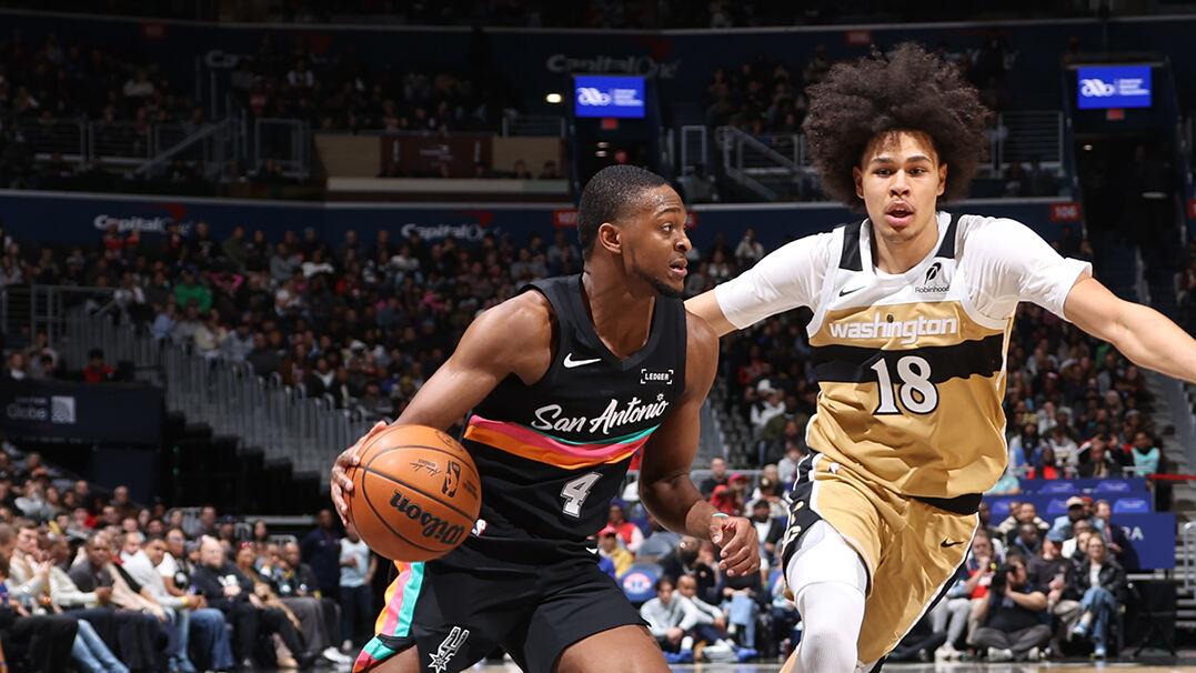 6连胜力压掘金湖人，高居西部第二！福克斯27+7+6，文班替补14+12