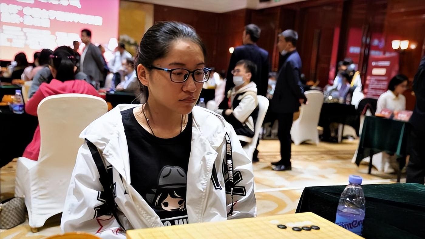 两强相遇勇者胜 揭开崂山女子围甲交战棋手面纱