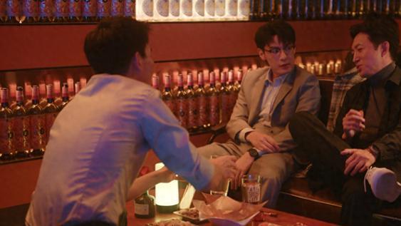 无所畏惧2：2800一瓶酒，解释了小田的“吃相”，为何那么难看