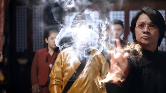 香港知名男星被指吃相难看，引发热议，网民：童年幻想破灭