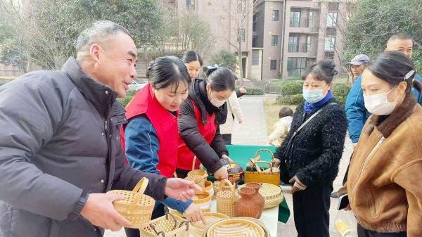 荆门市掇刀区举办首届残疾人农产品展销会
