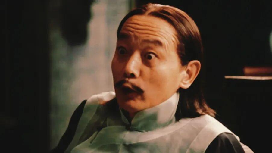 军事上强到抽象，政治上菜到迷茫