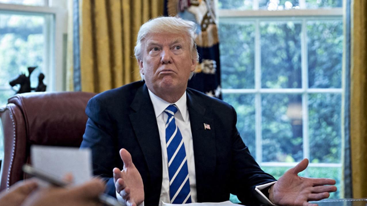 高市早苗等了28天，特朗普终于打破沉默，涉台措辞比8年前更强