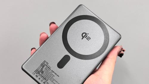 充电宝最建议入手的是哪三个牌子？目前公认最好的充电宝，充电快更安全！