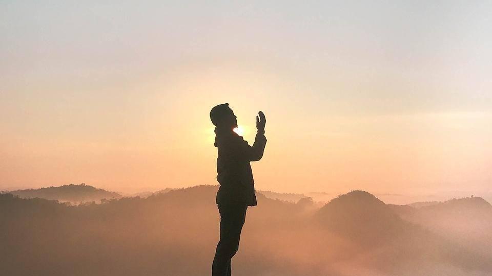 允许一切发生，是一个人真正的强大，凡事发生皆有利于我