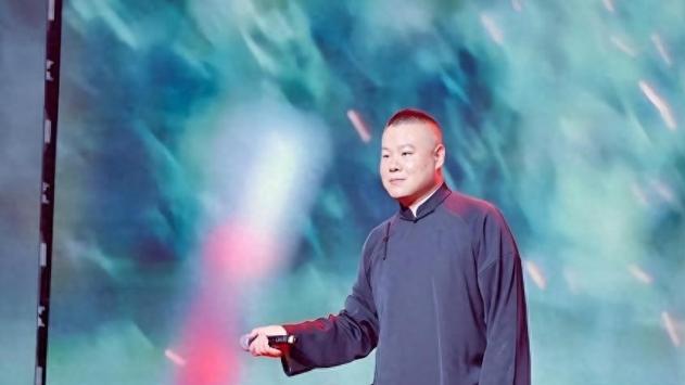 许多网友弄不明白：身为相声演员的岳云鹏，都没有代表歌也能开演唱会？