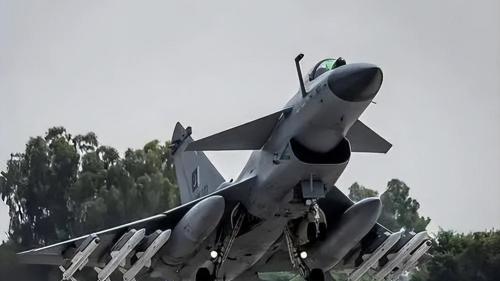 从贬低到羡慕！印度决心仿制PL-15导弹 但四大技术瓶颈难突破