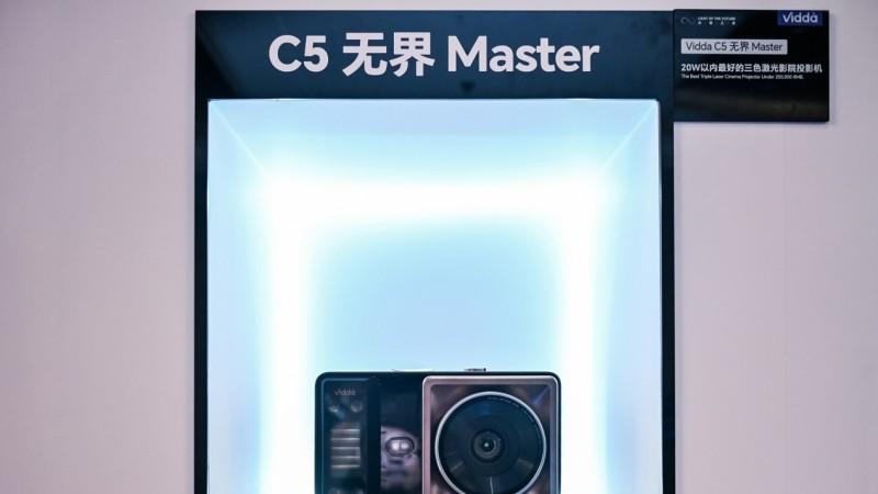 海信发布三款重磅激光显示新品，逐步开放1300余项专利推动三色激光显示技术普及