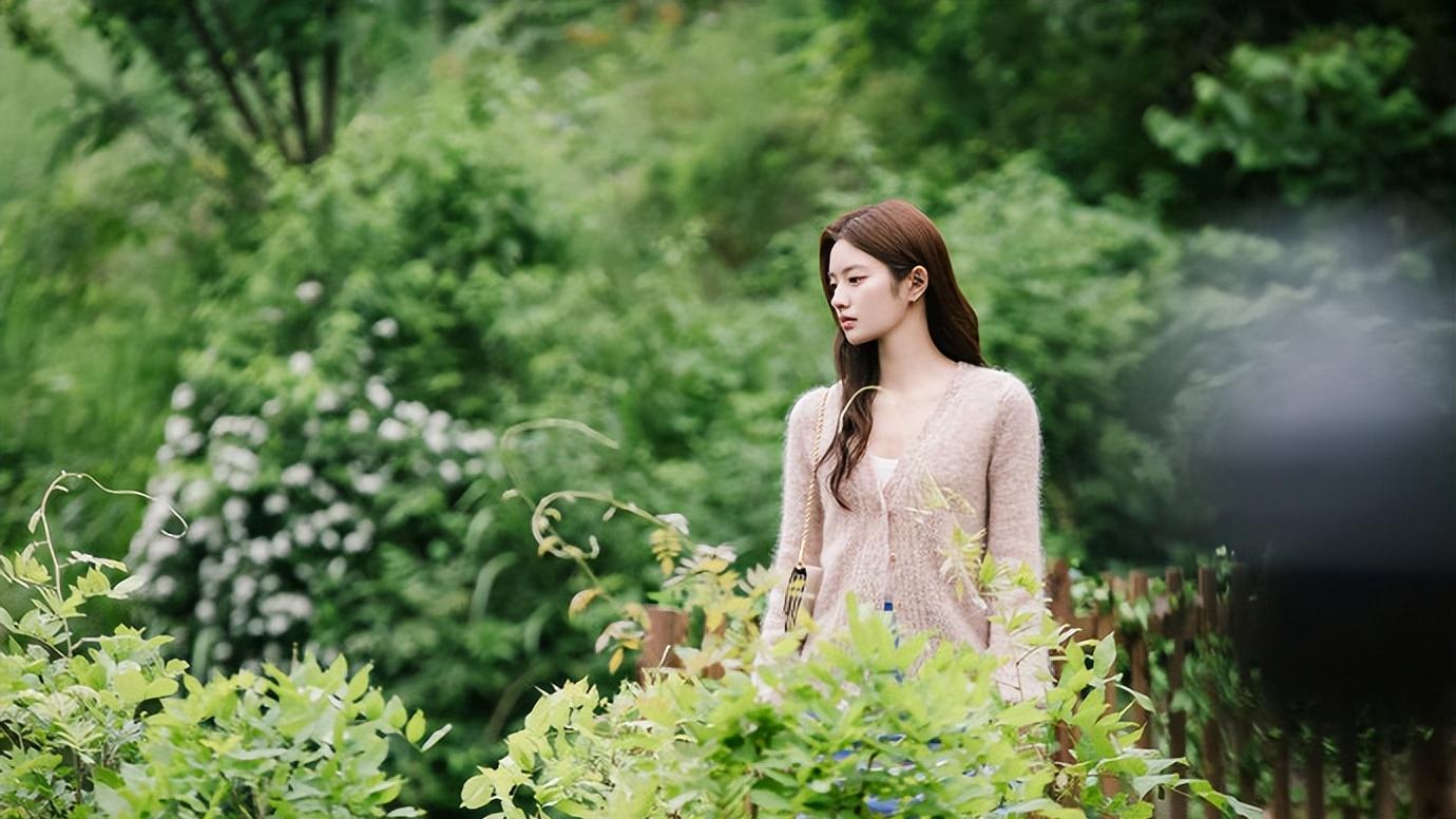 众星告别《爱你》，张凌赫、徐若晗发长文，师妹方可歆超感人