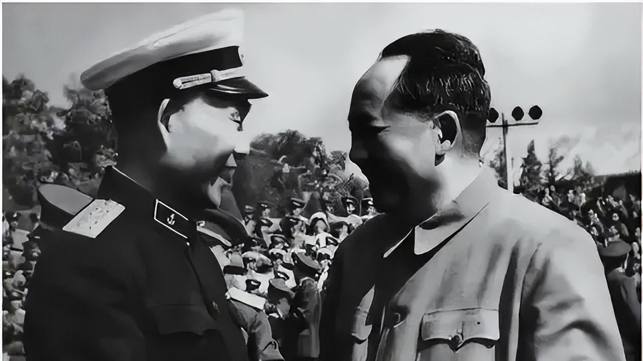 1947年毛主席被敌军追捕时，只用七个字，就让身后追兵不敢再追