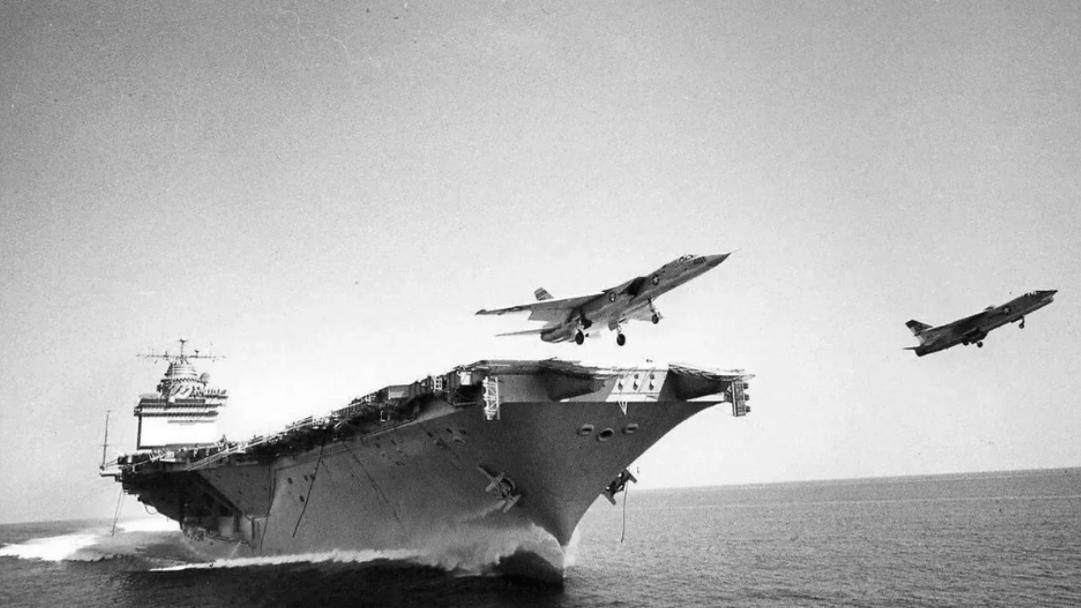 70年中国进行航母预研，刘华清提出一个请求：能不能给我编个册子