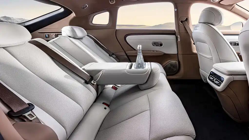 长安启源A06上市：你会为这款“全能家轿”买单吗？