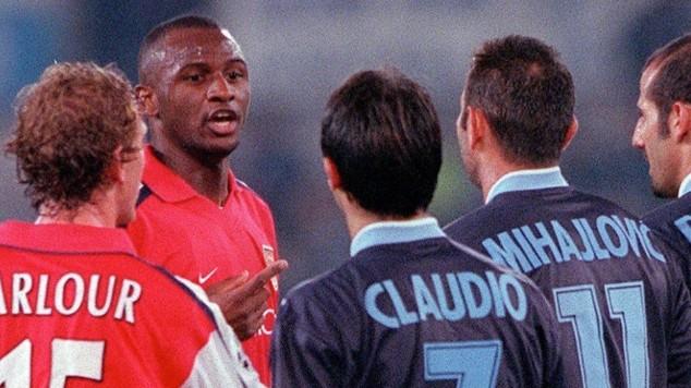 绿茵场下的深层博弈：欧洲足坛种族主义背后的经济逻辑与政治算计