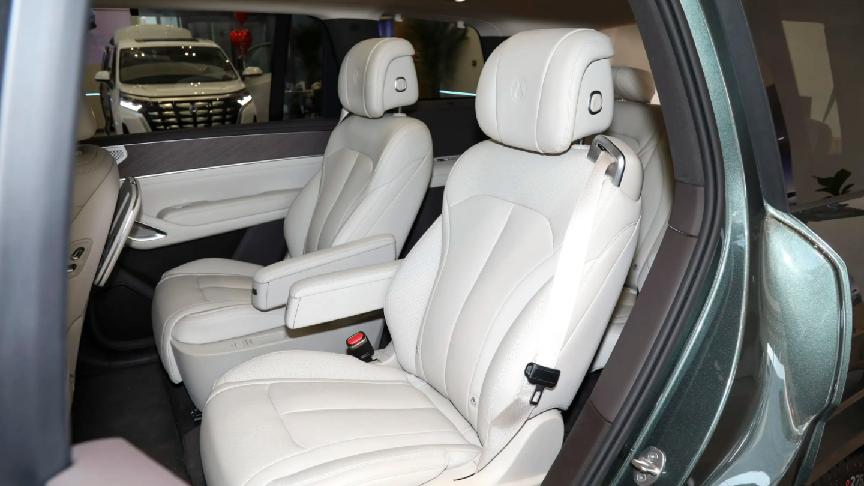 大湾区“揽胜”申请出战！多维度解析腾势N9，配得上揽胜之称吗？