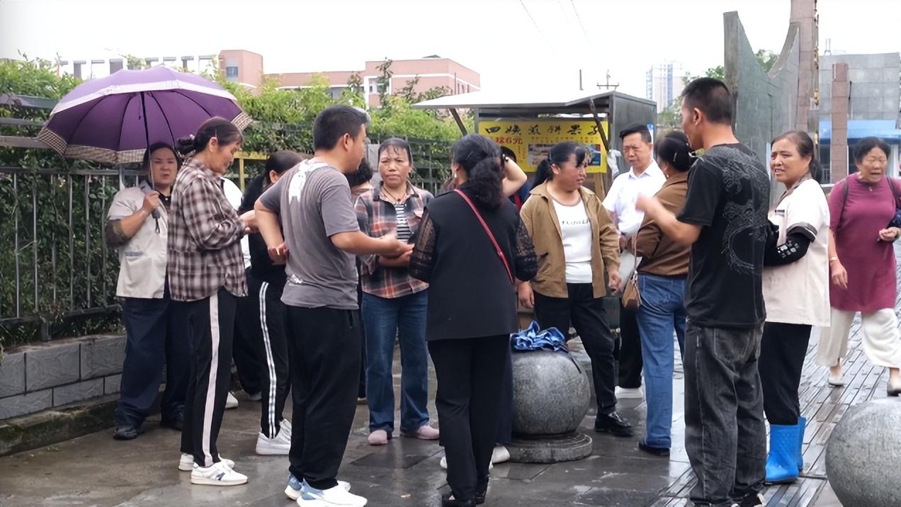 女子“榨干”亲友数百万后消失！安顺男子辞职追债牵出庞大受害群