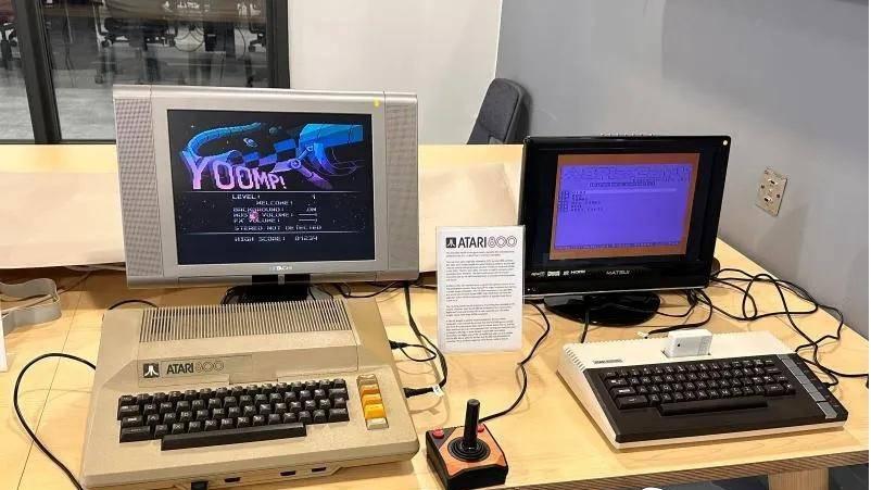 金斯顿大学举办微型计算机和早期电子游戏历史展览