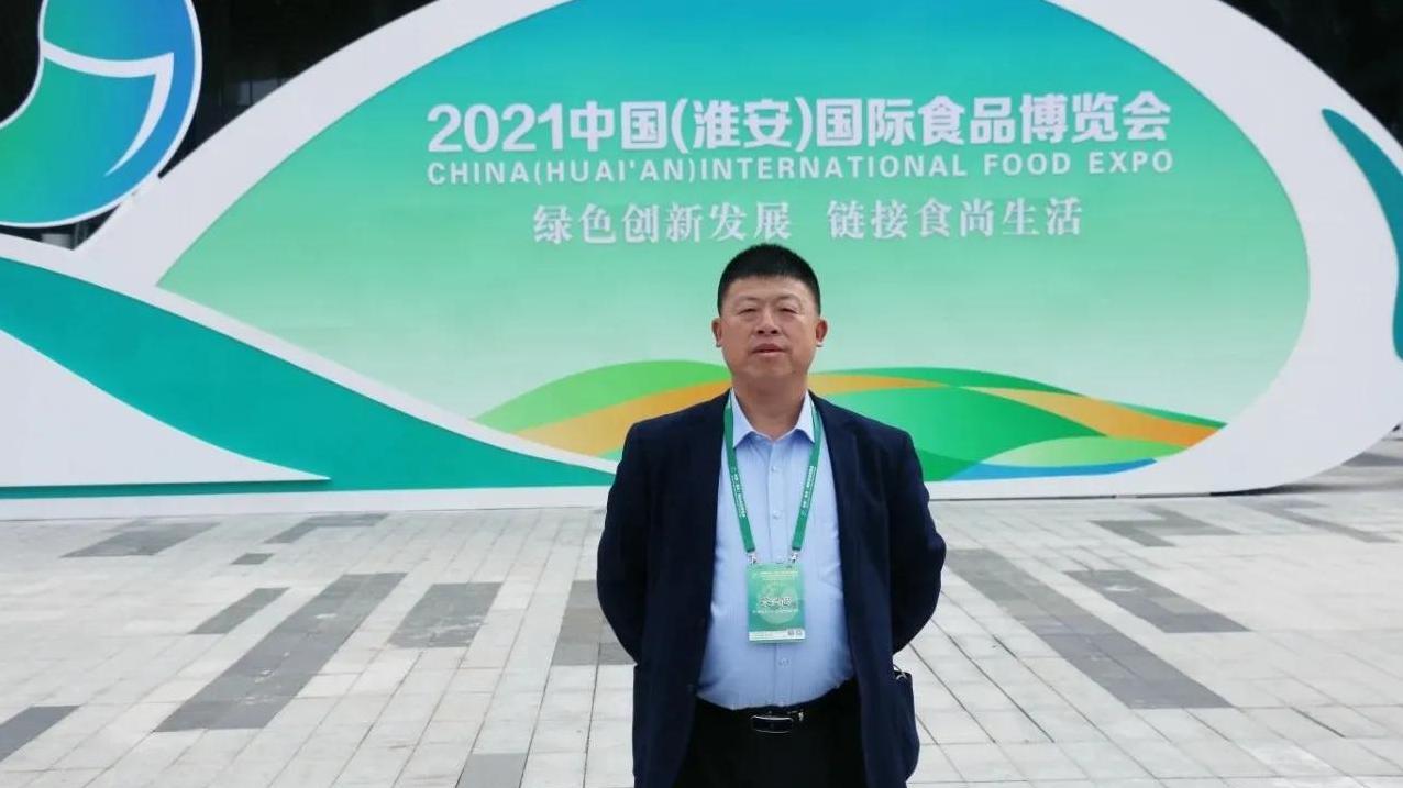 张卫东的37年匠心守候：探秘“腊肉出锅，香飘十里”的真实故事