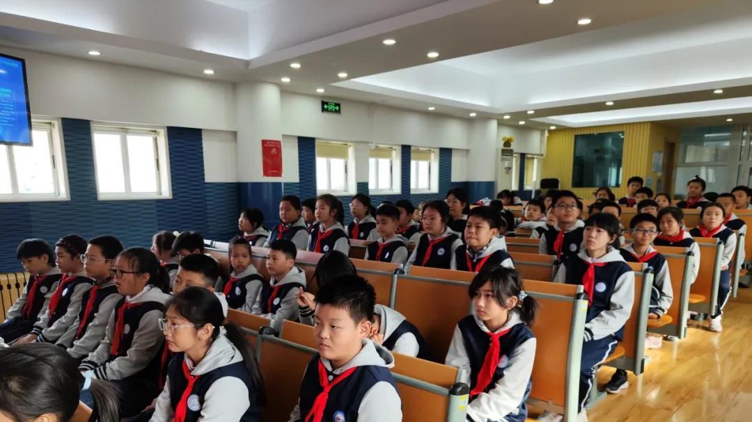 九三学社市南区委员会赴市南区实验小学开展ChatGPT主题科普讲座