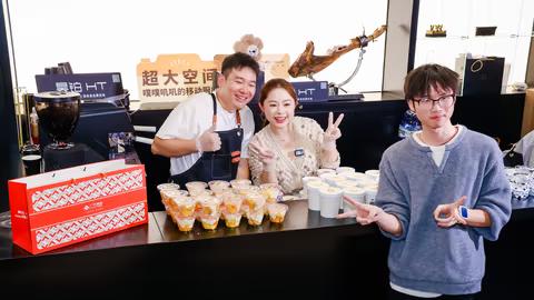 广州车展偶遇噗噗叽叽，她的移动厨房也太顶了！