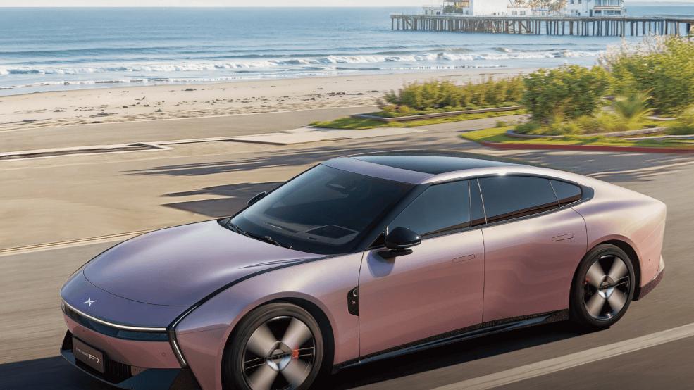 小鹏物理AI的尽头，是马斯克的现金流