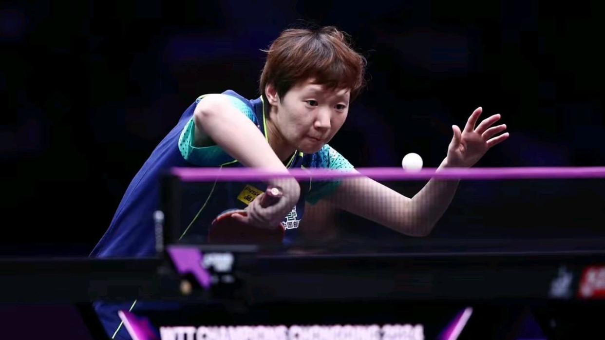 4比2！17次击败王曼昱！孙颖莎统治力太强，网友：不愧是世界第一