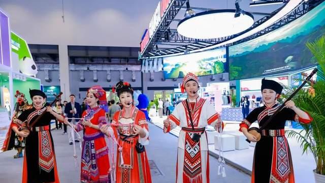 广西文旅亮相2025中国国际旅游交易会