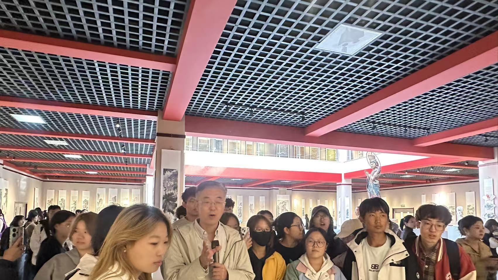“墨彩大同·王宝利山水画根本技法展”隆重开幕