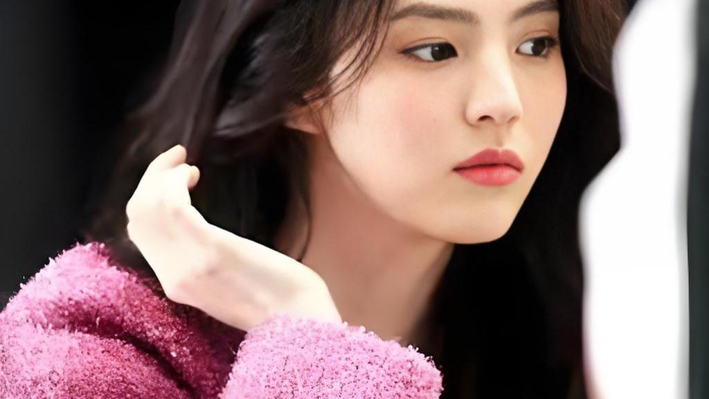 “顶级小三”韩素希！从剧里插足到剧外，财阀宠儿一手好牌打稀烂