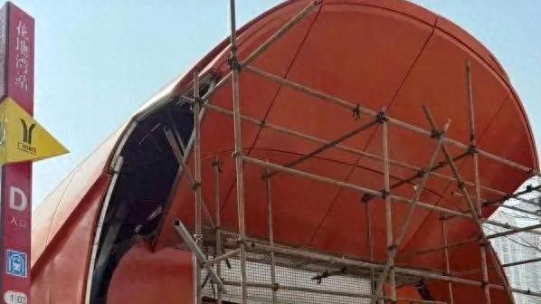 广州地铁 “棺材门” 爆火背后：3 大意外如何掀起舆论风暴