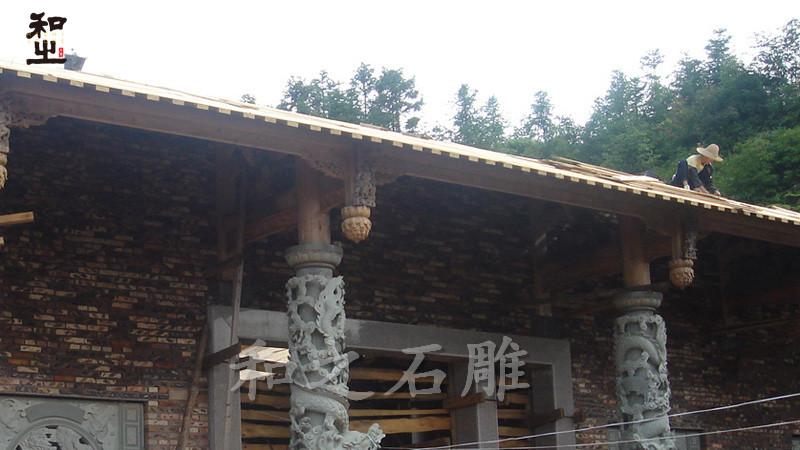 一柱龙腾见匠心, 探寻寺庙石雕龙柱之美