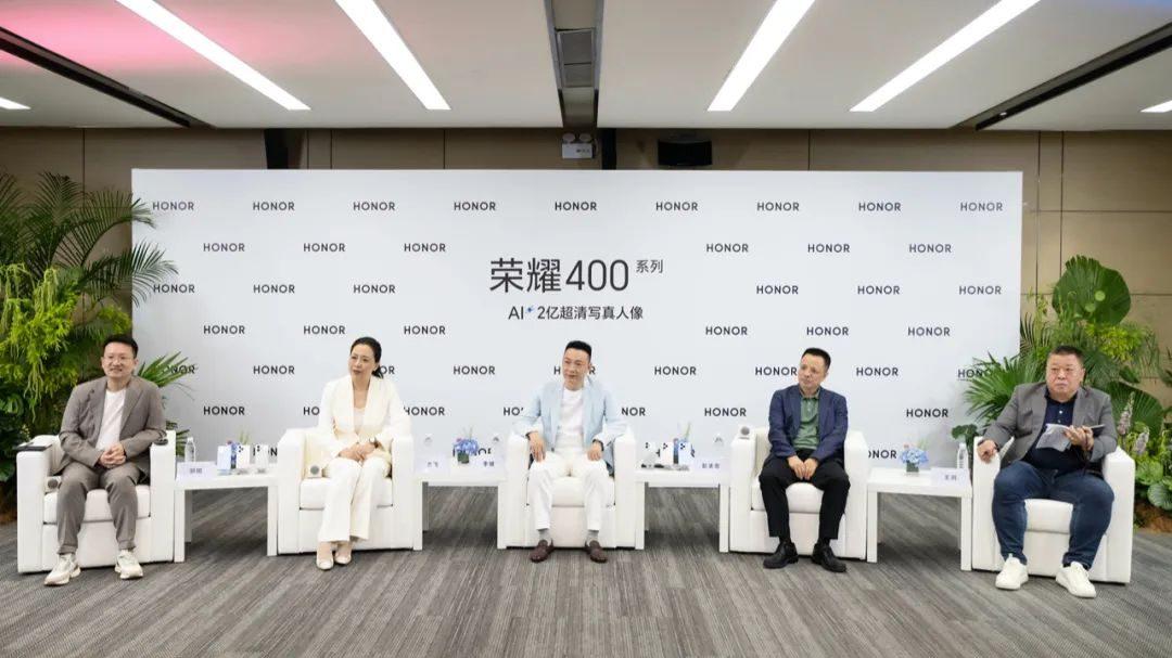 荣耀新章：李健的战略定力与认知升维