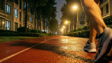 今年开始健身，真的瘦了！翻开相册才发华为云空间一直在帮我记录