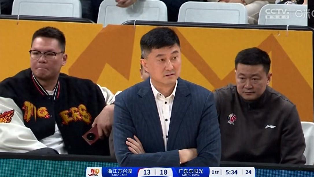 破案了！莫兰德为何下半场弃用原因已找到，队记关辛直播道出实情