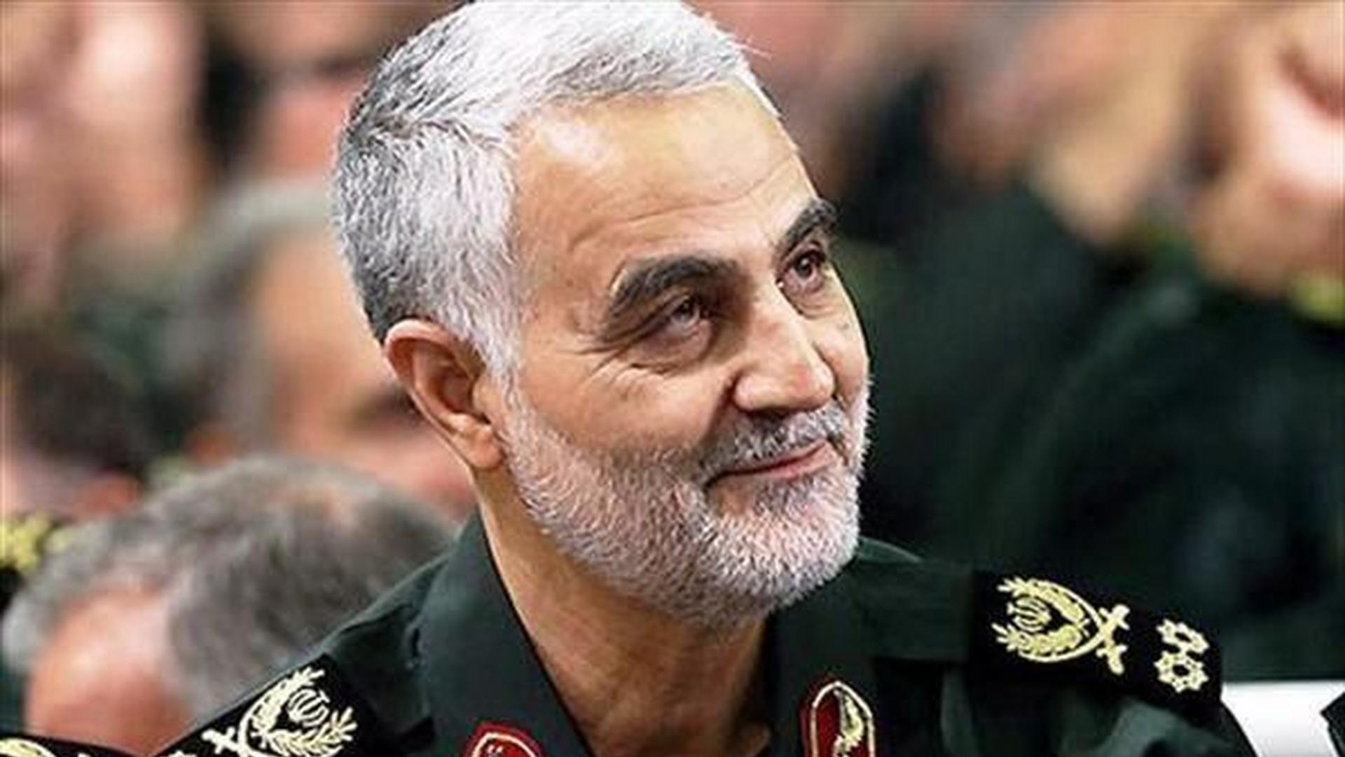 伊朗专机被逼折返，以色列彻底摊牌，双管齐下切割，先解决真主党