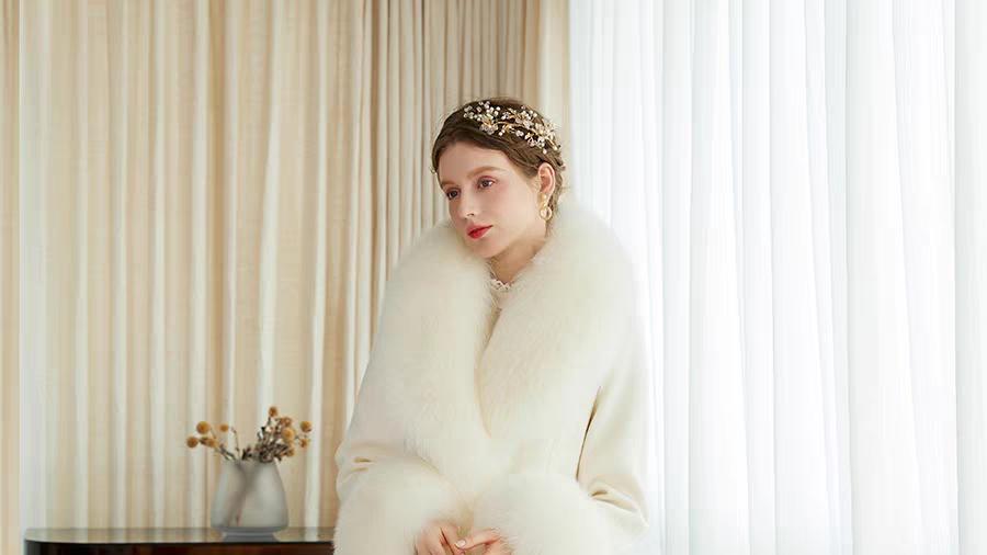 心水无忧乳白色超大狐狸毛皮草羊毛外套女冬季新款修身收腰大衣