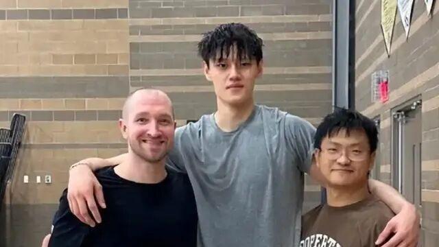 曾凡博拒绝北京首钢B类合同继续征战NBDL